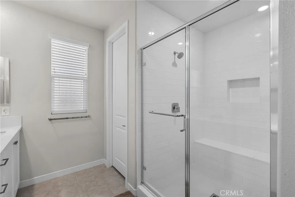27258 Narrowleaf Willow Lane, Valencia, California 91381 home-pic-15