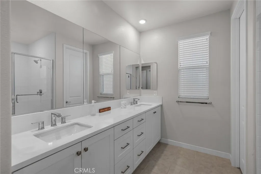 27258 Narrowleaf Willow Lane, Valencia, California 91381 home-pic-14
