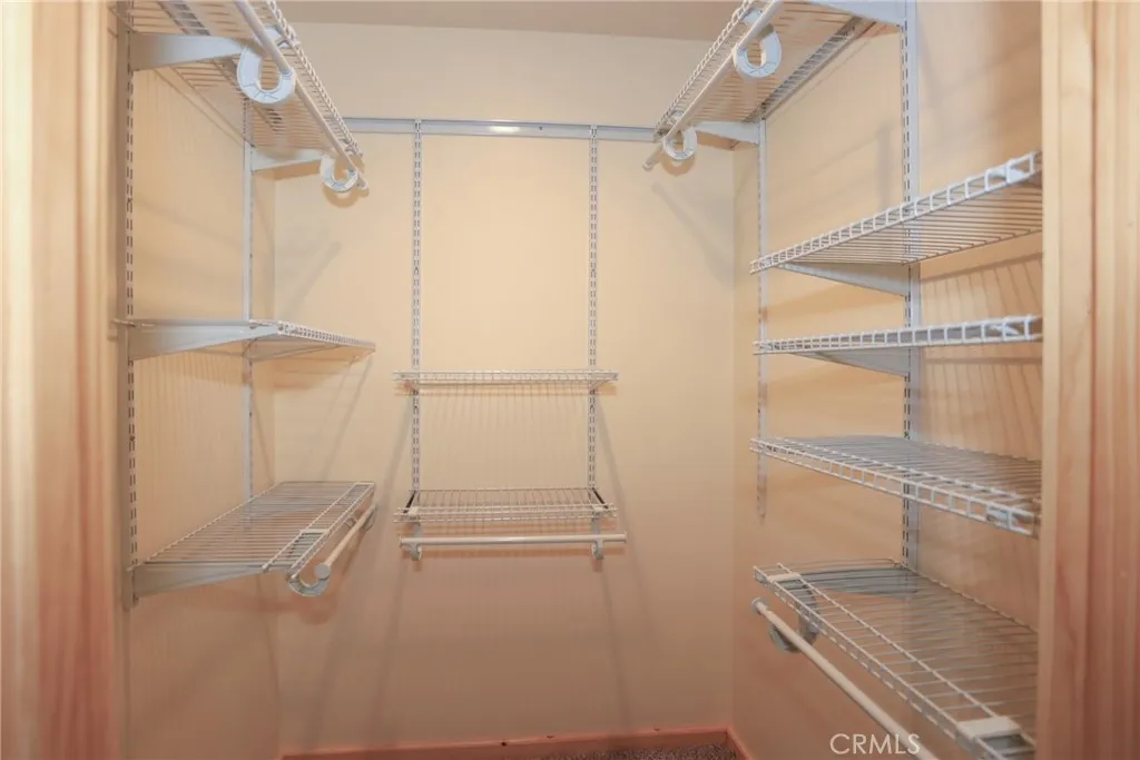 365 Santa Barbara Avenue, Sugarloaf, California 92386 home-pic-25