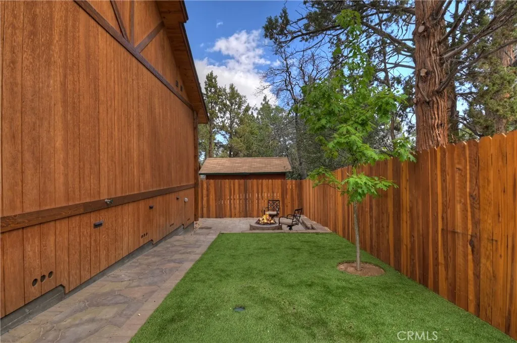 365 Santa Barbara Avenue, Sugarloaf, California 92386 home-pic-39