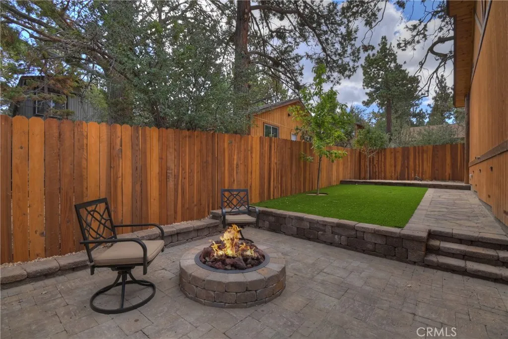 365 Santa Barbara Avenue, Sugarloaf, California 92386 home-pic-40