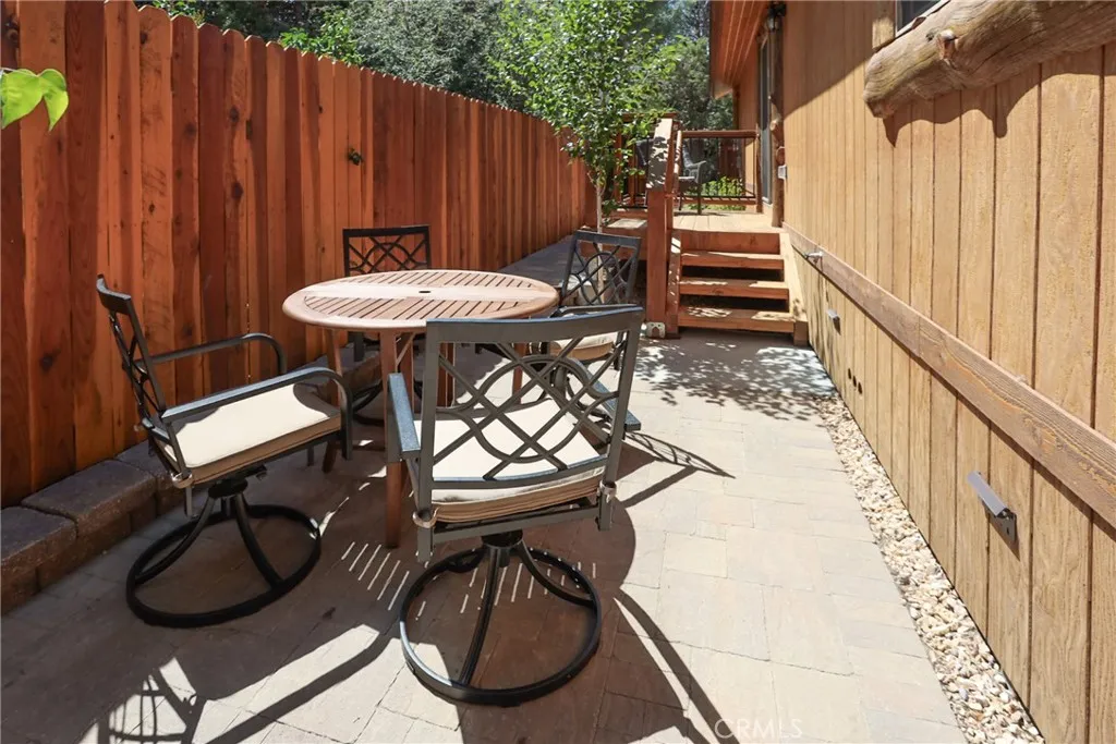 365 Santa Barbara Avenue, Sugarloaf, California 92386 home-pic-36