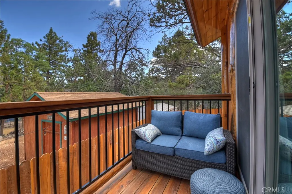 365 Santa Barbara Avenue, Sugarloaf, California 92386 home-pic-31