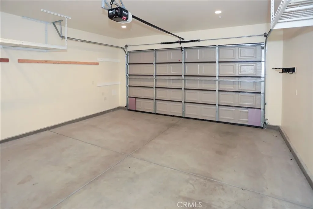 365 Santa Barbara Avenue, Sugarloaf, California 92386 home-pic-29