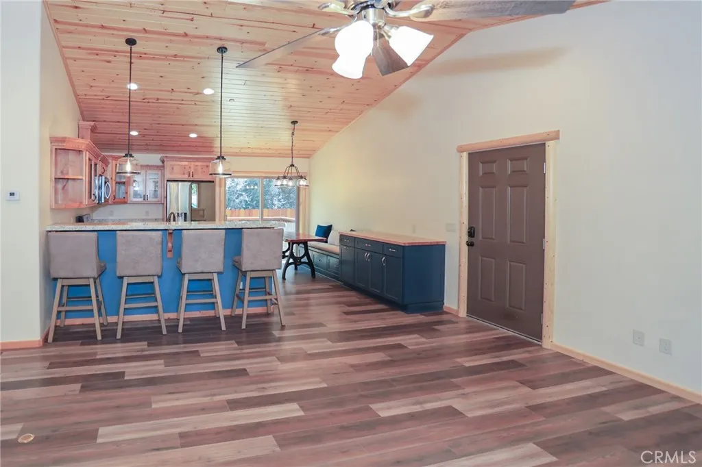 365 Santa Barbara Avenue, Sugarloaf, California 92386 home-pic-13