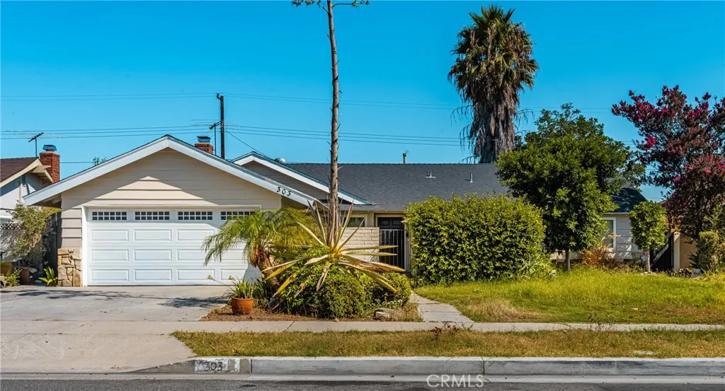 303 W Crystal View Avenue, Orange, California 92865, 3 Bedrooms Bedrooms, ,2 BathroomsBathrooms,Residential,For Sale,Crystal View,PW25195362