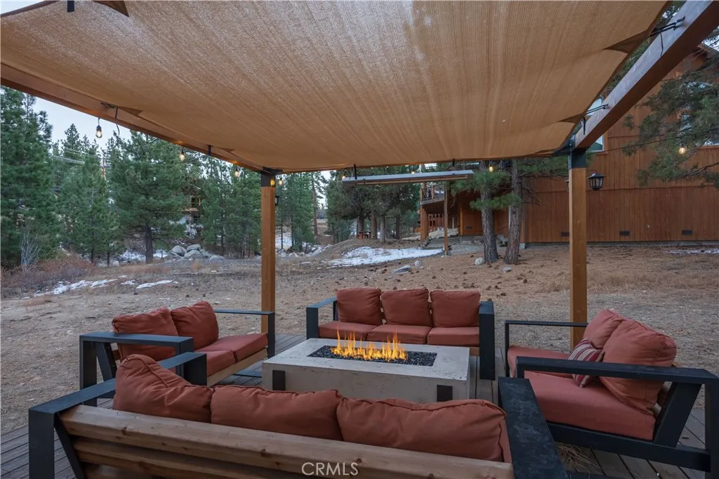 325 Stoney Creek Road, Big Bear Lake, California 92315 home-pic-39