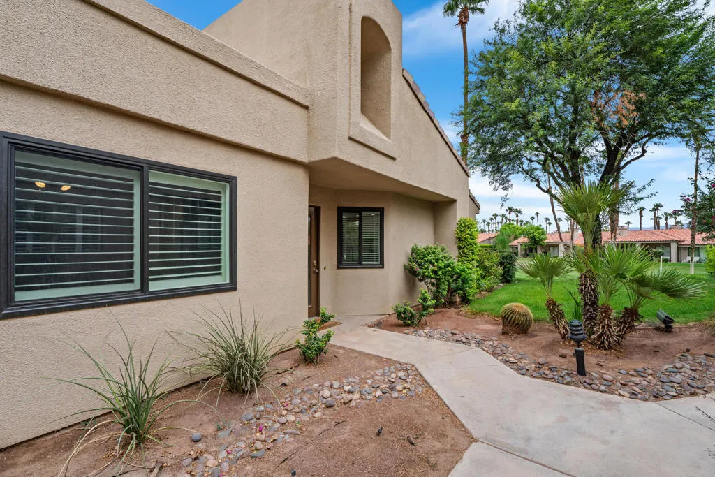76702 Daffodil Drive, Palm Desert, California 92211 home-pic-1