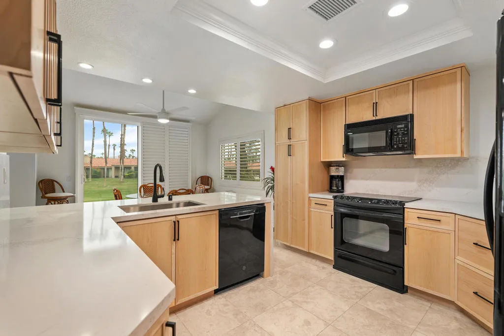 76702 Daffodil Drive, Palm Desert, California 92211 home-pic-6
