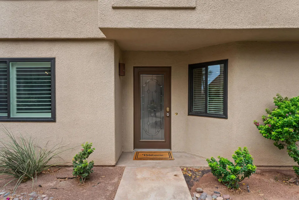 76702 Daffodil Drive, Palm Desert, California 92211 home-pic-2