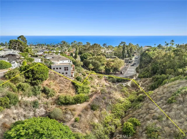4 acres with an ocean view. Lot lines are estimates