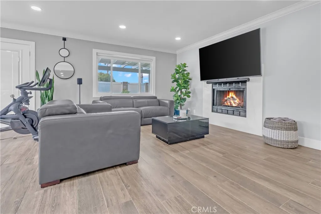 1508 Mccart Avenue, Brea, California 92821 home-pic-14