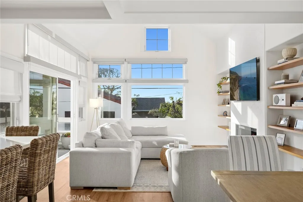 409 Dahlia, Corona Del Mar, California 92625, 3 Bedrooms Bedrooms, ,3 BathroomsBathrooms,Residential Lease,For Rent,Dahlia,LG25195671