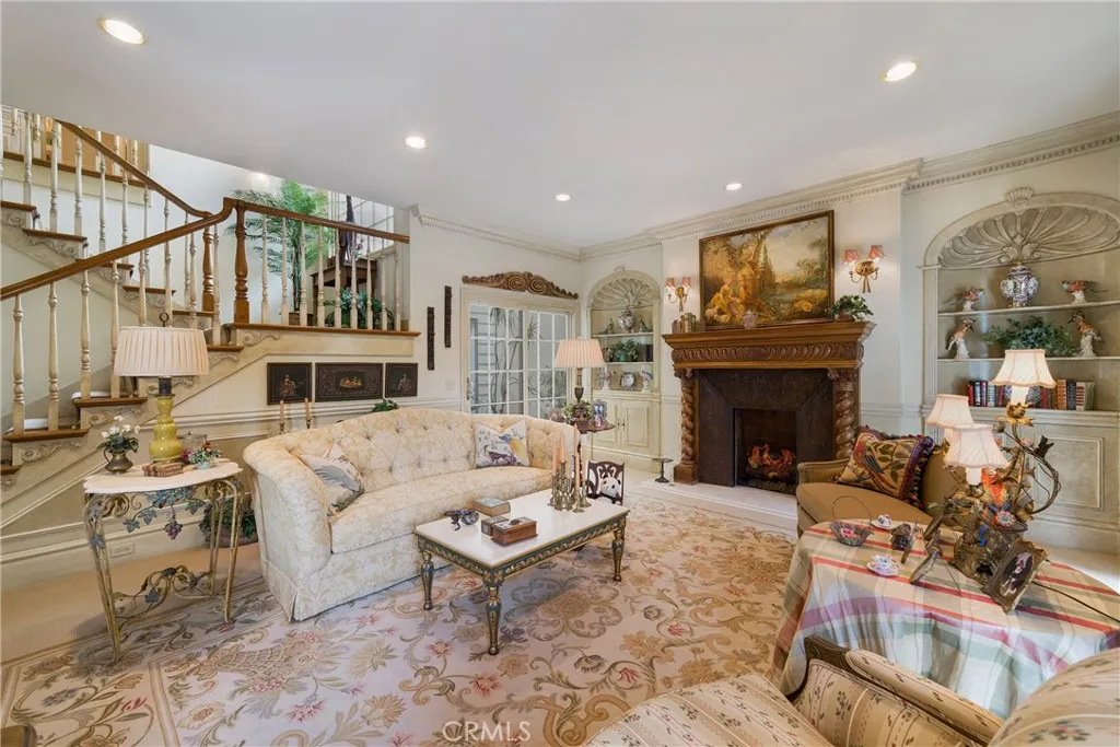 10821 Bronco Circle, North Tustin, California 92705 home-pic-3