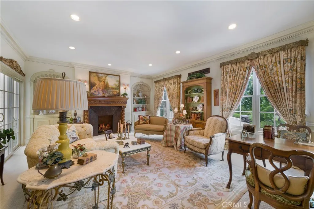 10821 Bronco Circle, North Tustin, California 92705 home-pic-2