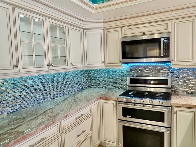 4240 Lost Hills Road 1002, Calabasas, California 91301