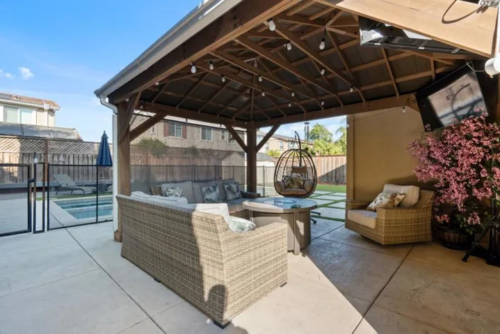 16935 Pine Way, Morgan Hill, California 95037