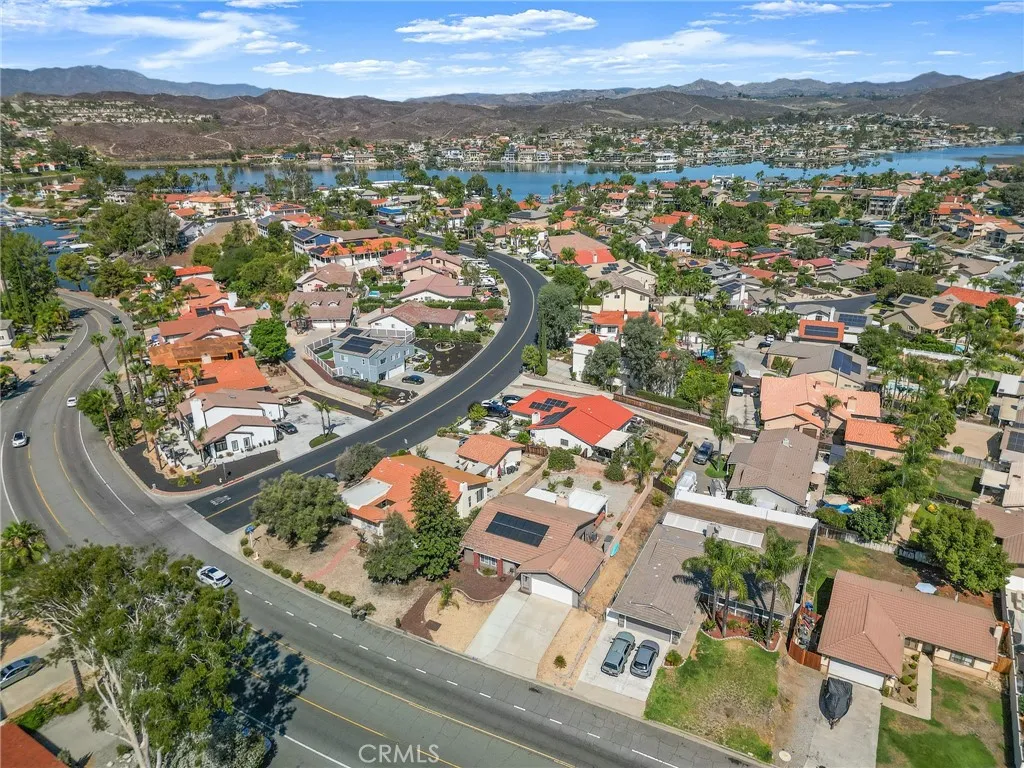 22658 Canyon Lake Drive N, Canyon Lake, California 92587 home-pic-36