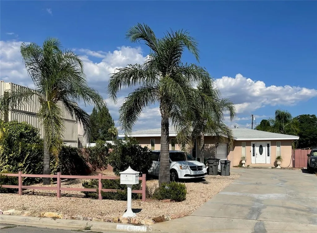 1168 Palm Avenue, Beaumont, California 92223 home-pic-0