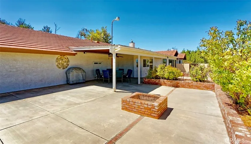 13152 Mission Street, Oak Hills, California 92344