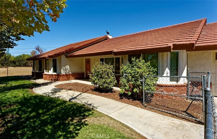 13152 Mission Street, Oak Hills, California 92344