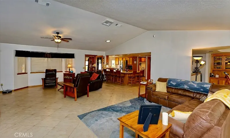 13152 Mission Street, Oak Hills, California 92344