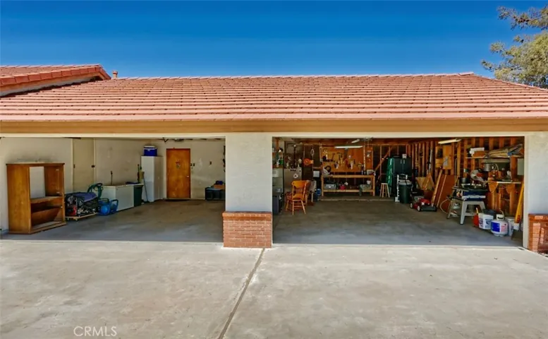 13152 Mission Street, Oak Hills, California 92344