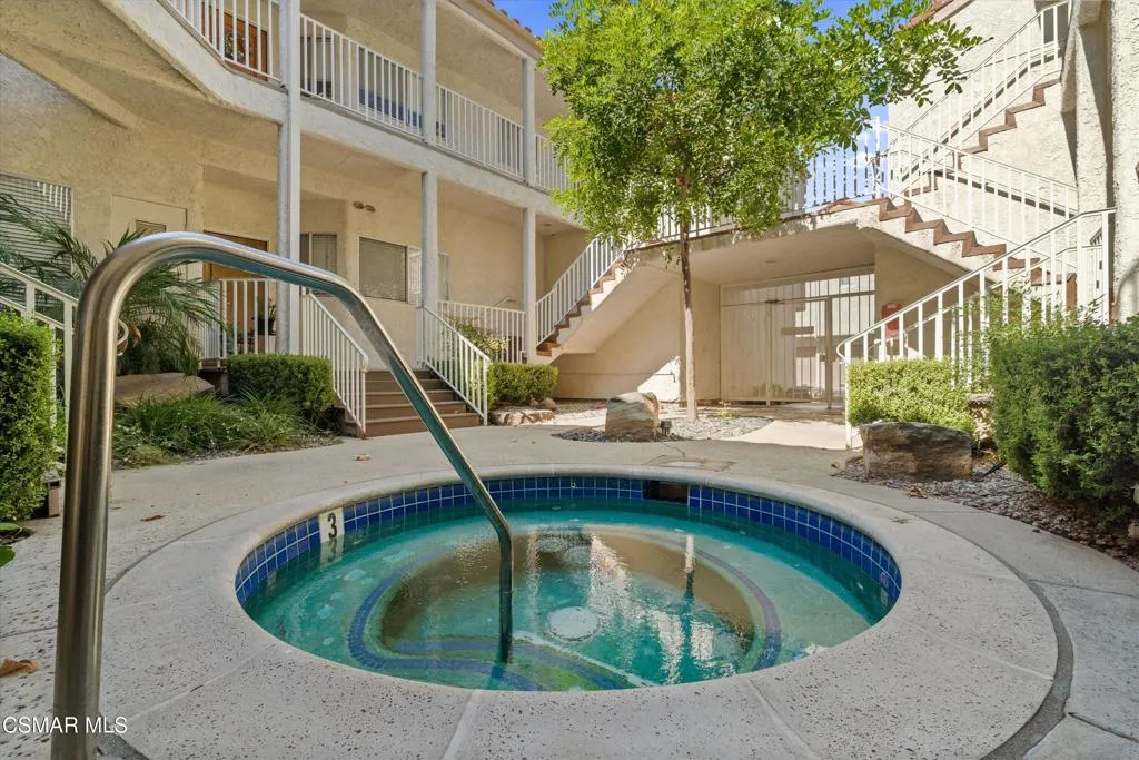 3306 Darby Street 402, Simi Valley, California 93063 home-pic-30