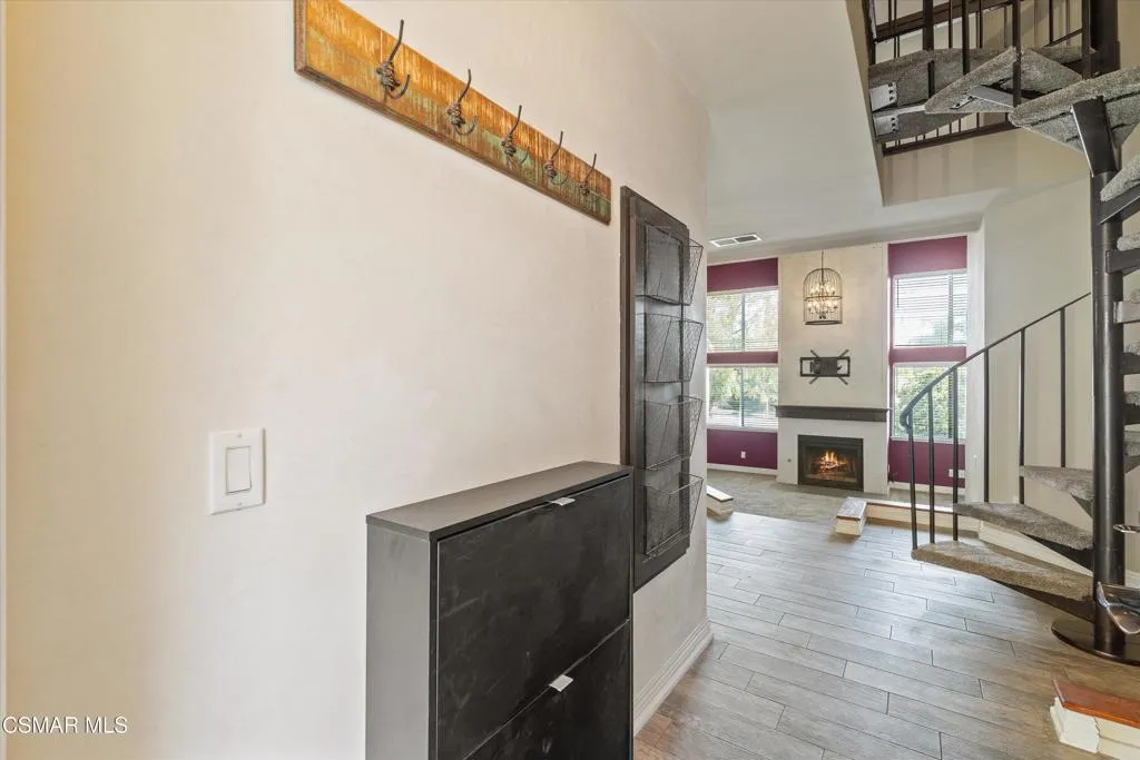 3306 Darby Street 402, Simi Valley, California 93063 home-pic-7