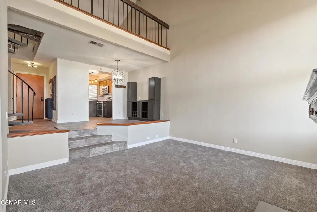 3306 Darby Street 402, Simi Valley, California 93063 home-pic-2
