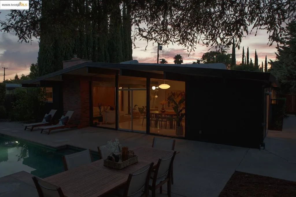 4020 Salem St, Concord, California 94521 home-pic-56