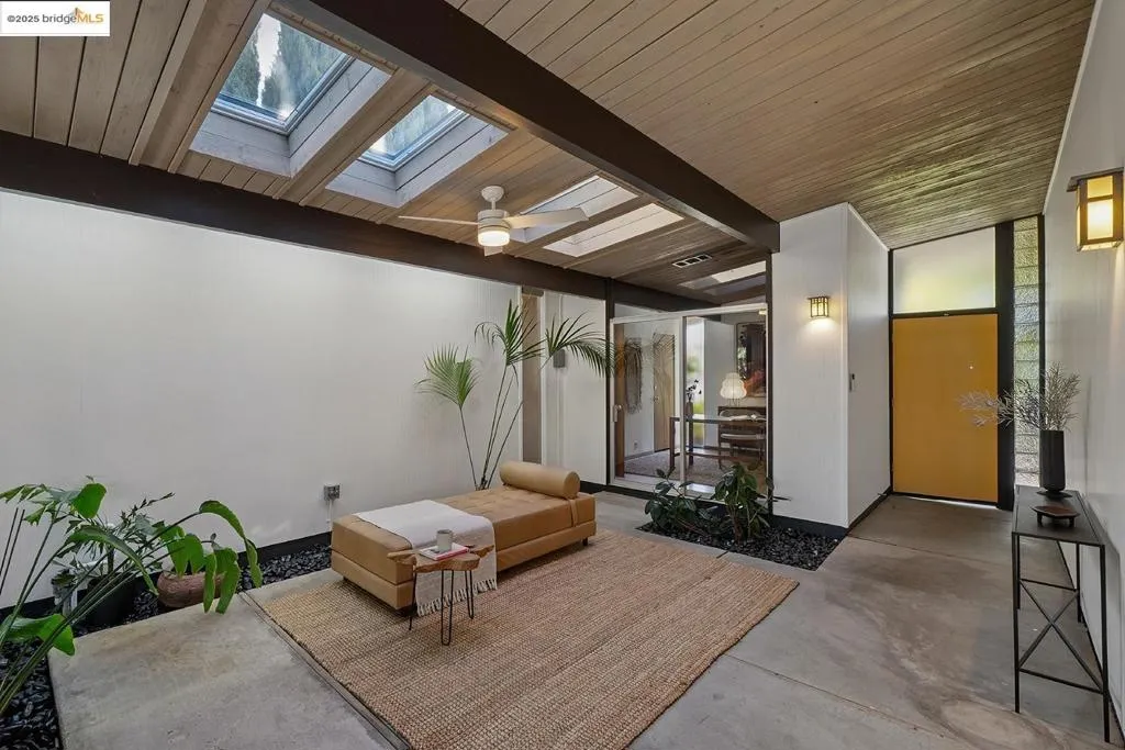 4020 Salem St, Concord, California 94521 home-pic-9