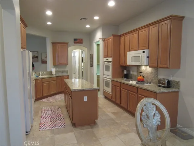 40461 Camino Montecito, Indio, California 92203