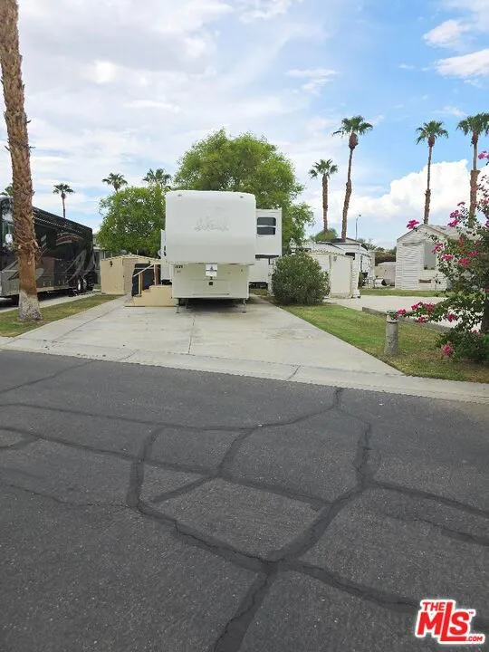 84136 Ave