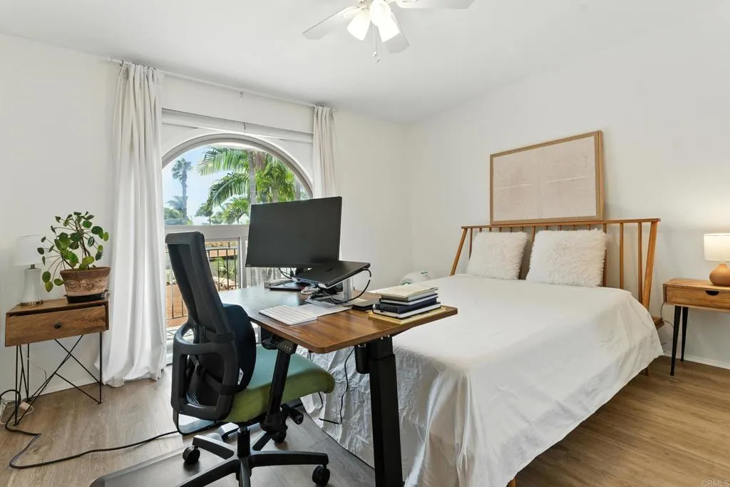 4252 Loma Riviera Lane, San Diego, California 92110 home-pic-14