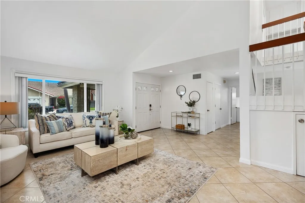 15 Colonial, Irvine, California 92620 home-pic-9