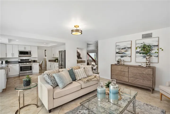 FAMILY ROOM OPEN TO KITCHEN