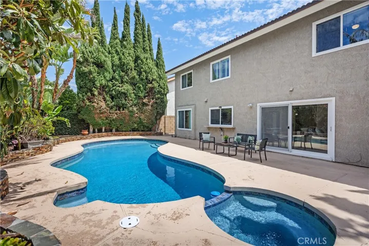 BACK YARD OASIS
