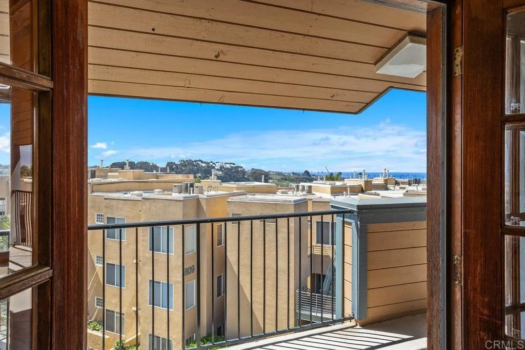 801 Kalpati Circle, Carlsbad, California 92008 home-pic-15