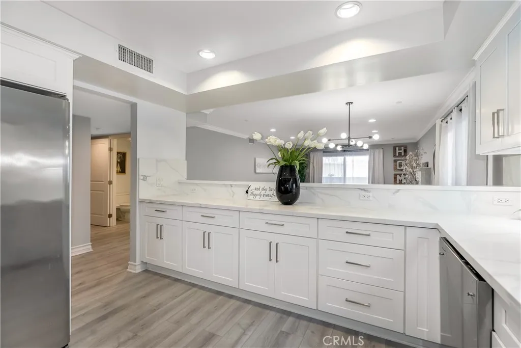 1417 S. Westgate 203, Los Angeles, California 90025 home-pic-10