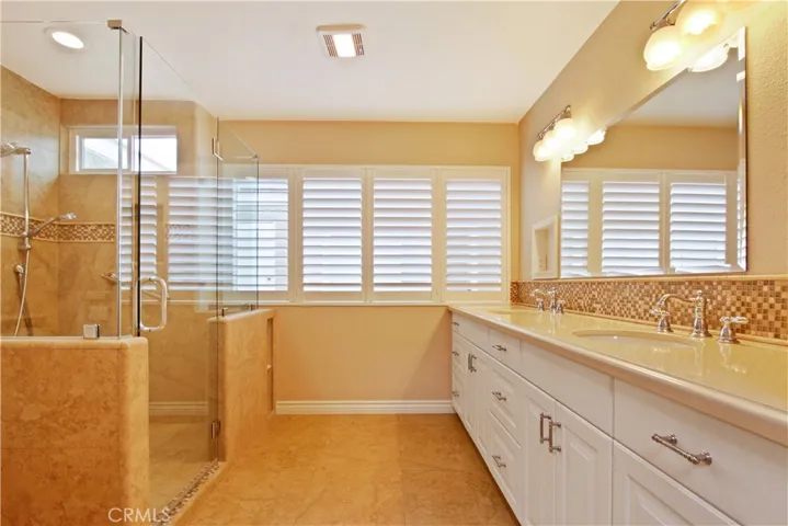 4 Greenbriar, Irvine, California 92604
