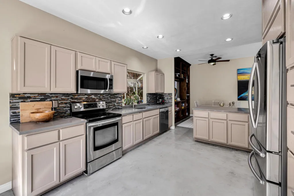 54175 Avenida Madero, La Quinta, California 92253 home-pic-14