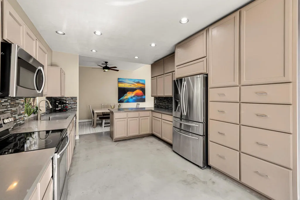 54175 Avenida Madero, La Quinta, California 92253 home-pic-13