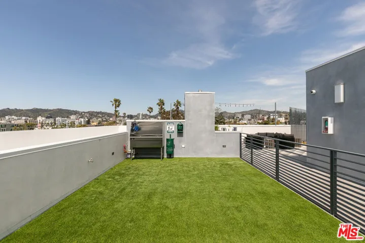 5801 Camerford Avenue 308, Los Angeles, California 90038