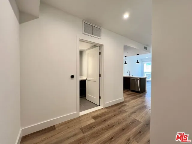 5801 Camerford Avenue 308, Los Angeles, California 90038