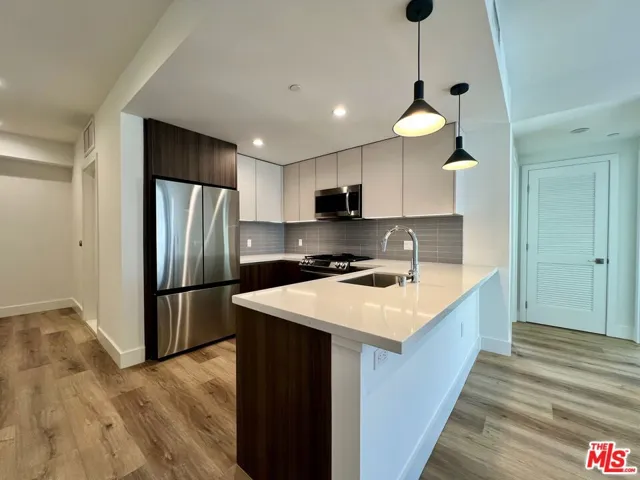 5801 Camerford Avenue 308, Los Angeles, California 90038