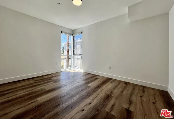 5801 Camerford Avenue 308, Los Angeles, California 90038