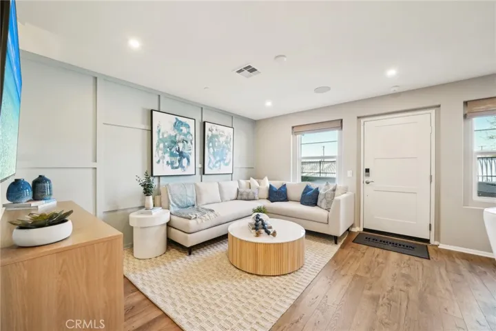 MODEL HOME