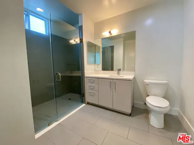 1232 N Kings Road 105, West Hollywood, California 90069