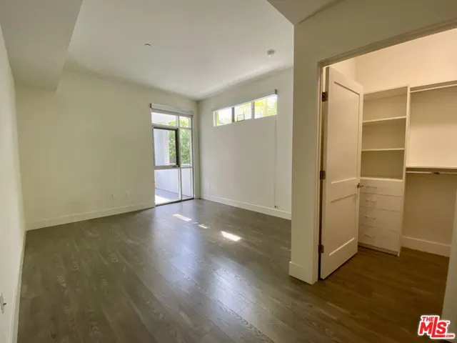 1232 N Kings Road 105, West Hollywood, California 90069